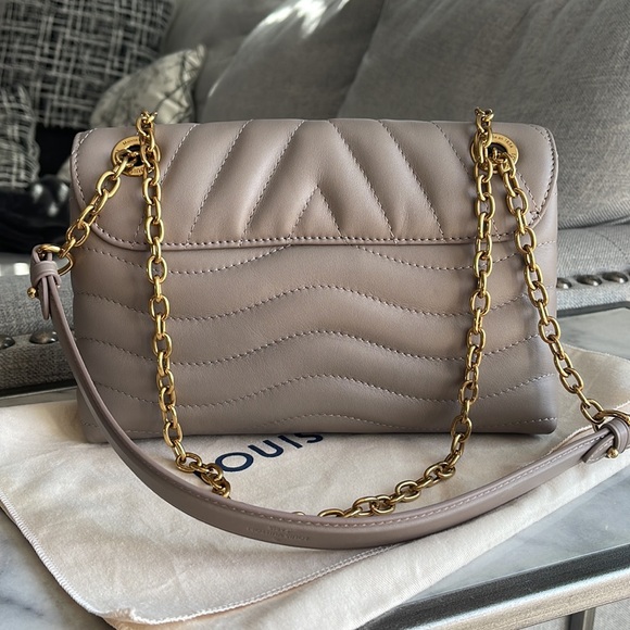 Louis Vuitton New Wave Chain Bag Taupe - Picture 2 of 10